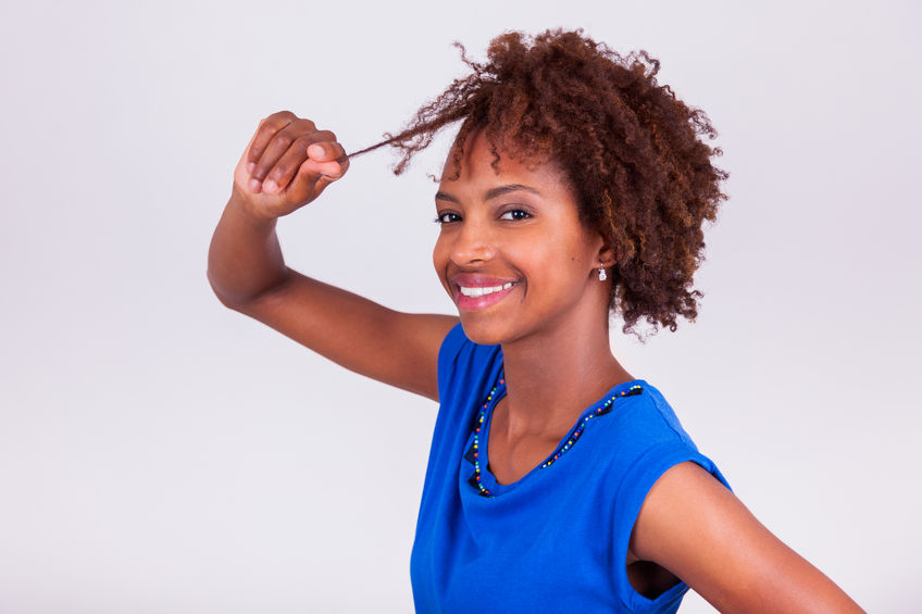 Come districare i capelli afro e ricci